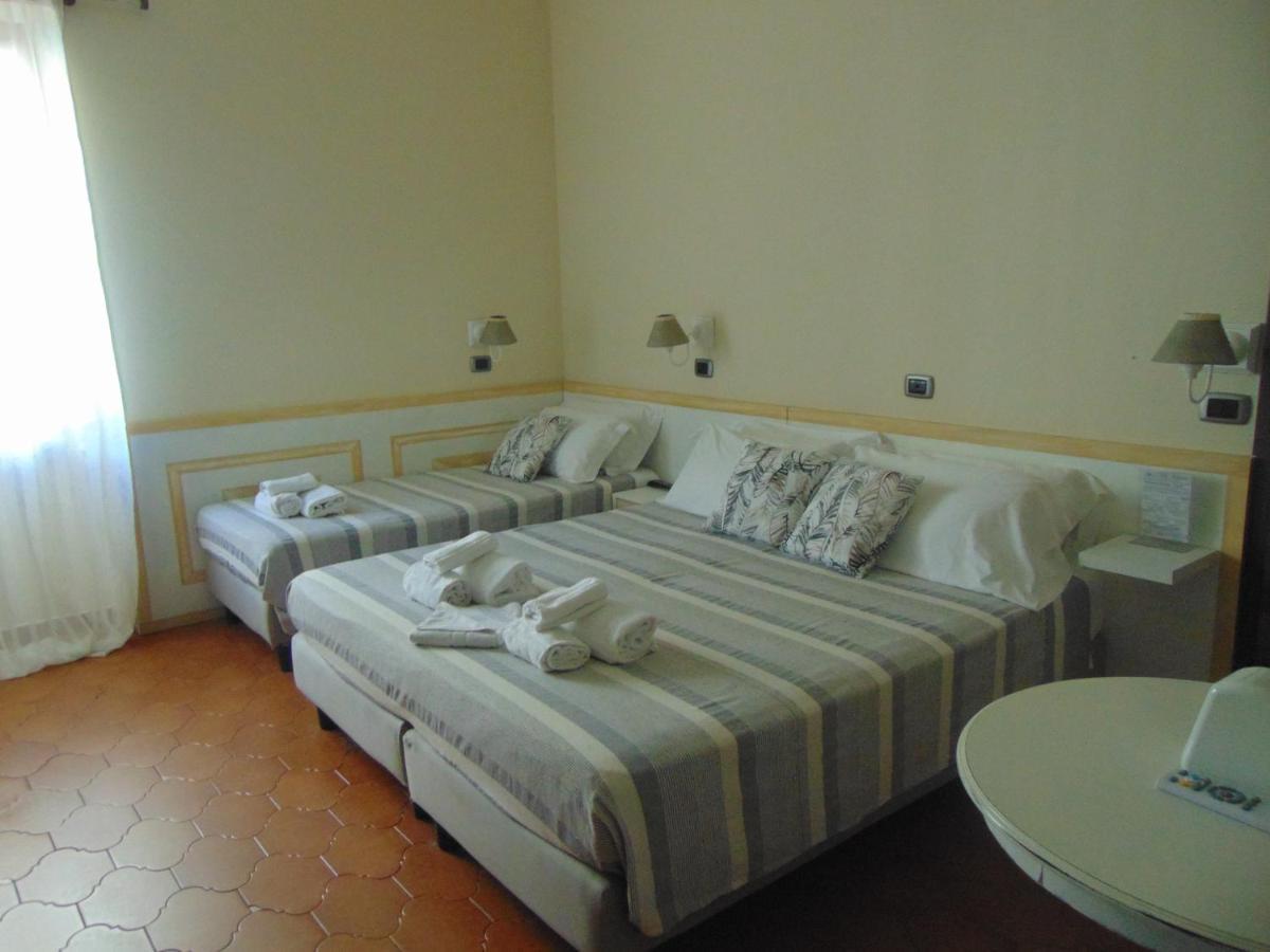 L'Antico Borgo Elena Noli Hotel Luaran gambar